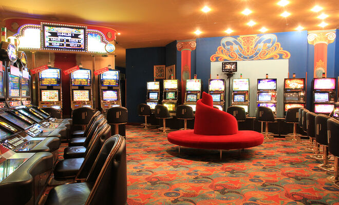 Casino la roche posay restaurant how to clean clay poker chips